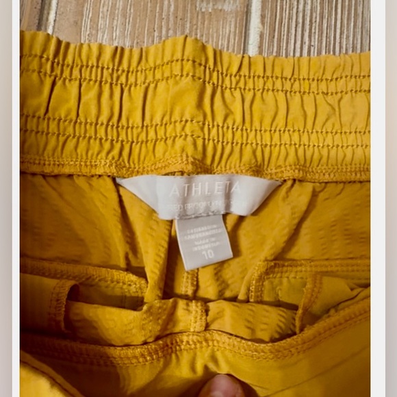 EUC Athelta Textured Brooklyn Jogger Mustard size 10 - Picture 9 of 9